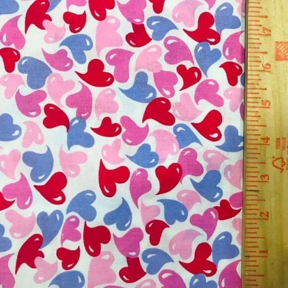 Hearts Print 100% Cotton Fabric 46” x 1 yard - Picture 5 of 7